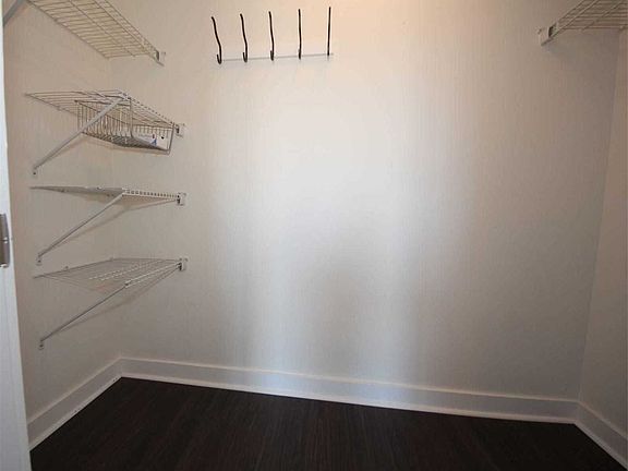 3rd image of 120 Dallimore Cir Unit 527
