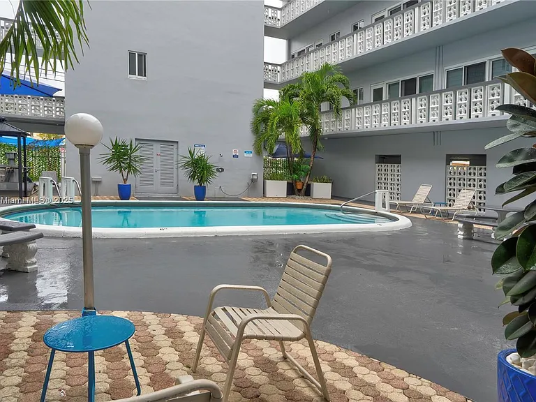 1818 Rodman St #2C — Photo 9