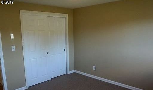 5th image of 8701 NE Lewis Dr