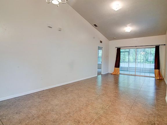 3rd image of 1563 NW 29th Rd #108