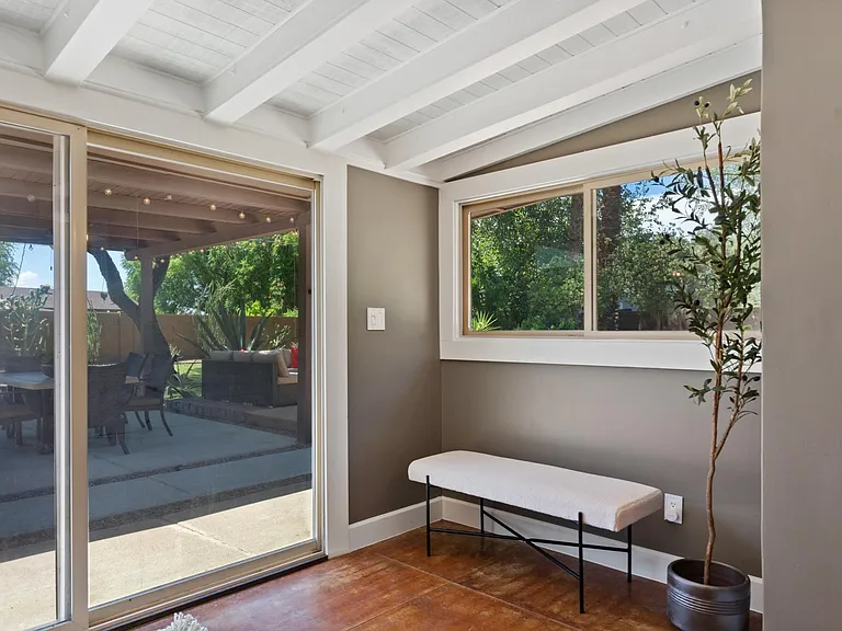 8744 N 6th Dr — Photo 16