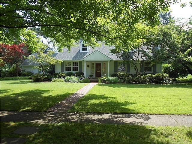 CURB APPEAL! NOW THAT'S WHAT I'M TALKIN ABOUT !!!