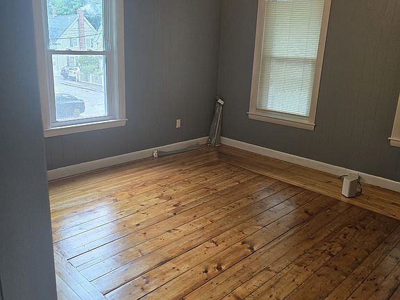 5th image of 211 Plymouth St Floor 1