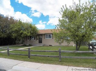 4906 Powderhouse Rd, Cheyenne, WY 82009