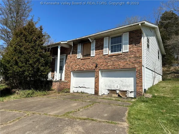 435 Charleston Rd, Point Pleasant, WV 25550