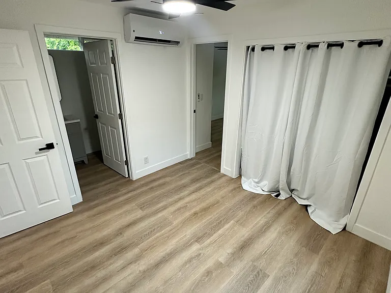 1377 Willis St — Photo 10