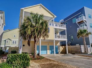108 Charlotte Ave, Surf City, NC 28445