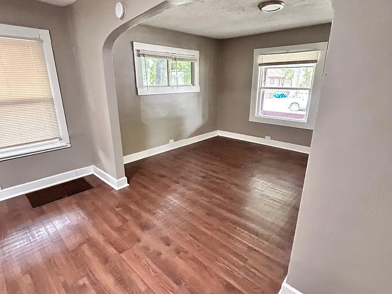 3541 Robson St #3541 — Photo 2