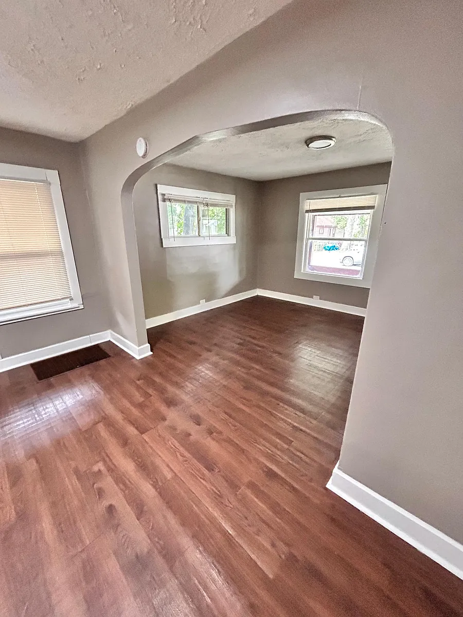 Building Photo - 3541 Robson St #3541