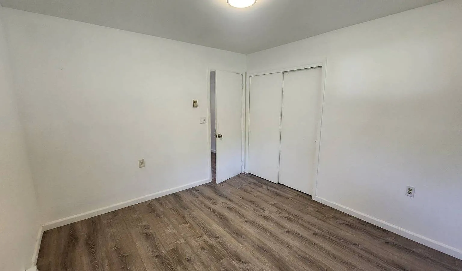 1 bed, 1.0 bath, $1,100 — Photo 4