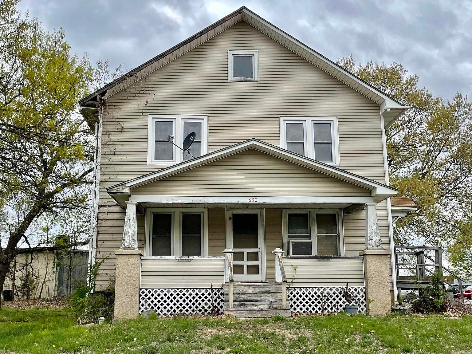 630 Ash St, Lyndon, KS 66451 Zillow