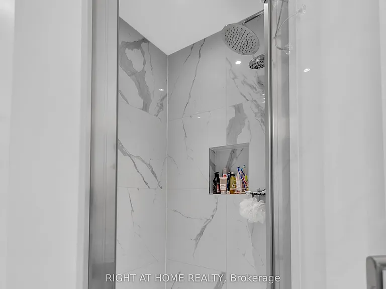2029 Westmount Dr — Photo 22