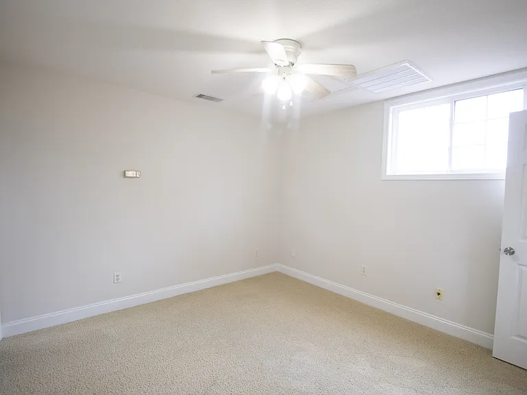 1008 Houndsbark Ct — Photo 22
