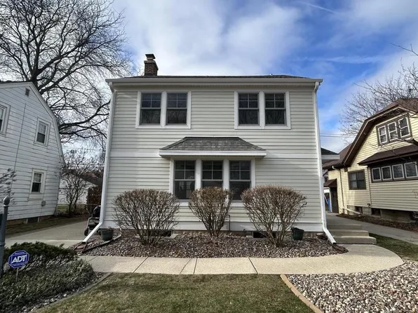 5043 North Woodruff AVENUE, Whitefish Bay, WI 53217