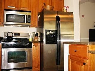 5th image of 3 Greenwich Dr APT 79