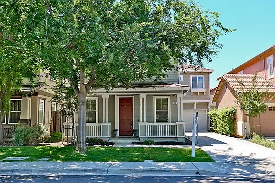 444 Chestnut St photo 1
