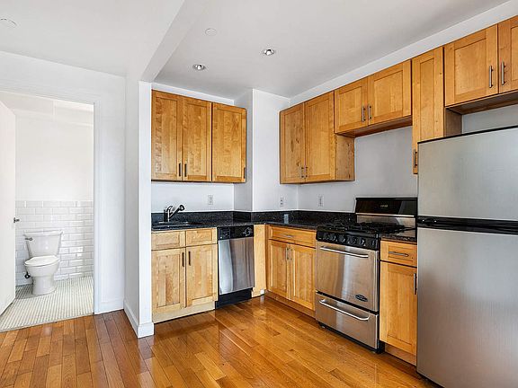 4th image of 2167 2nd Ave APT 5A