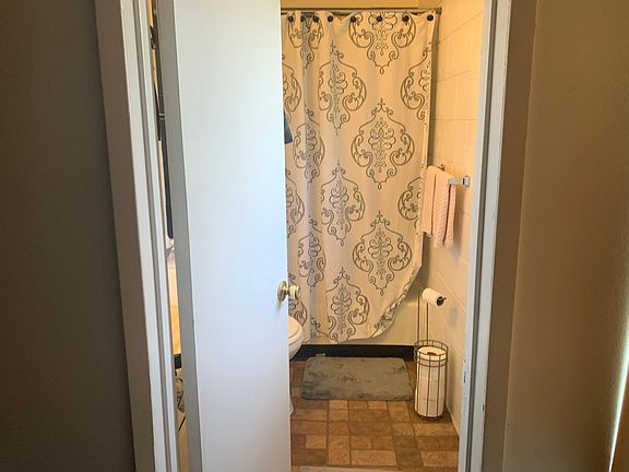 5th image of 2548 Kendall Dr APT B