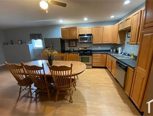 931 Kishwaukee St #2 — Photo 10