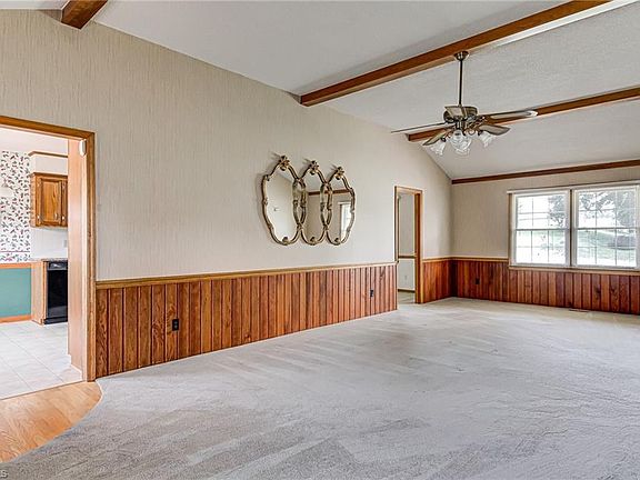 5th image of 156 Hicks Ct