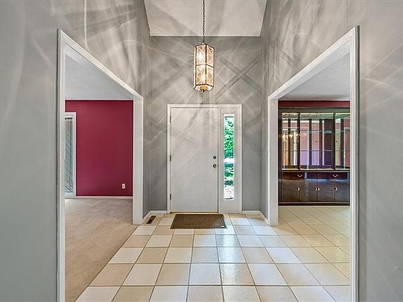 3rd image of 8324 Connell St