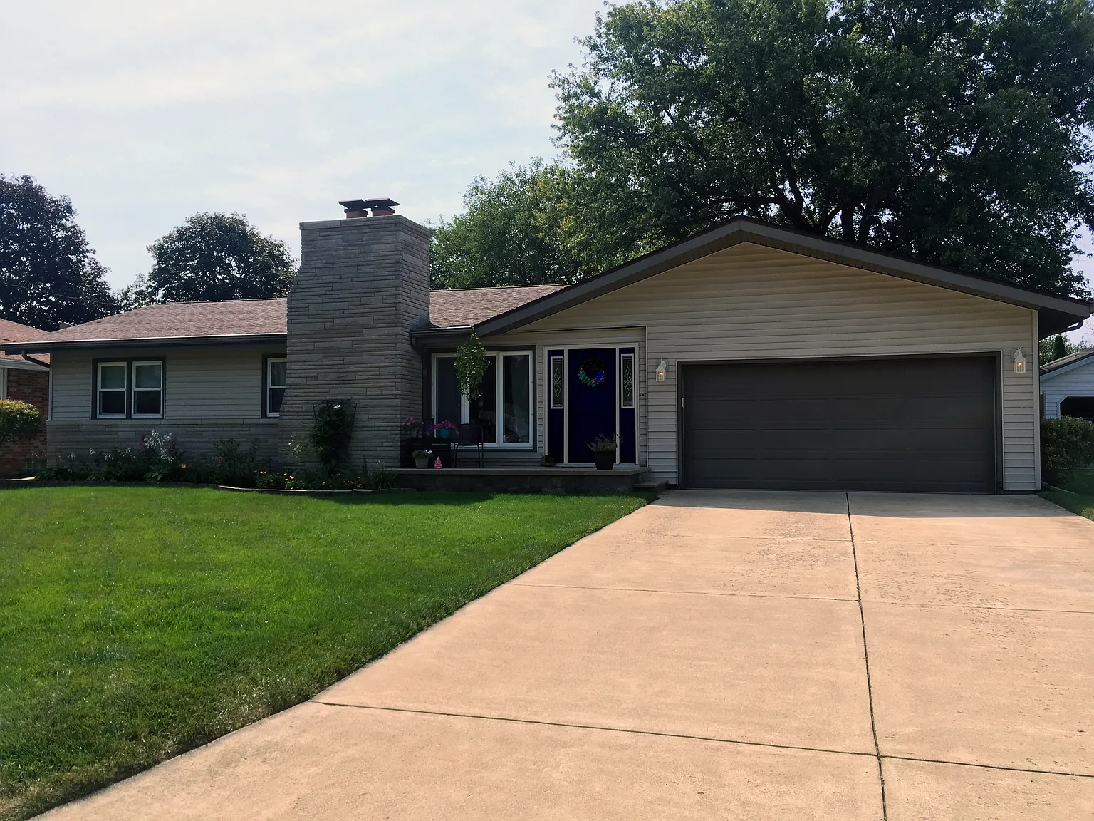 110 Mabee Ave photo 1