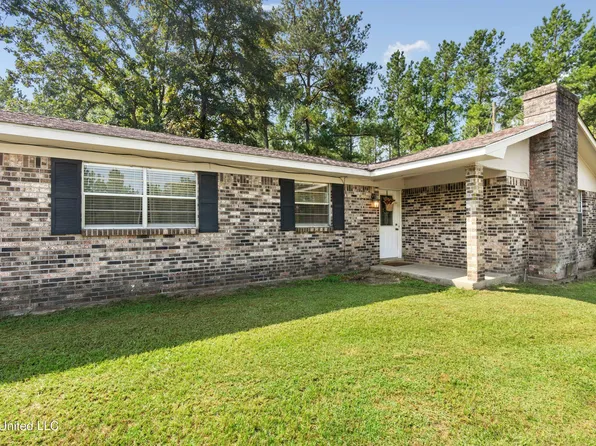 239 Jeffrey Rd, Mc Lain, MS 39456