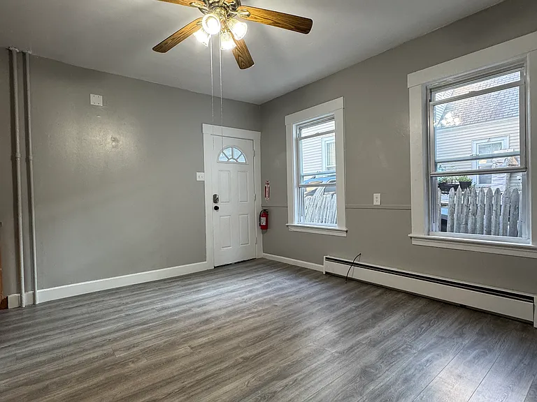 69 Kinsley St #1-D — Photo 8