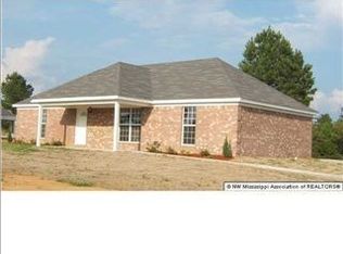 413 Chulahoma Rd, Holly Springs, MS 38635