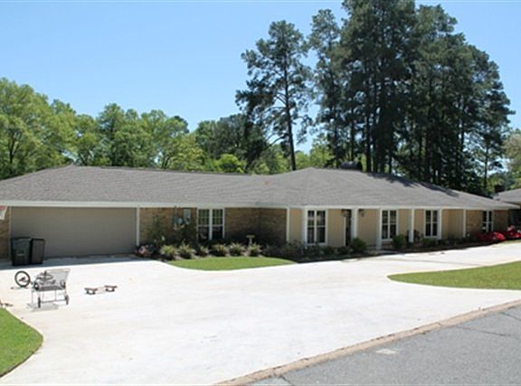2nd image of 111 Lafayette Cir