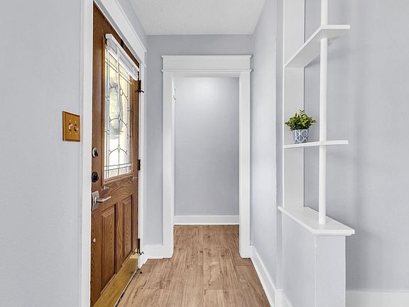 5th image of 4821 Westmore Ave