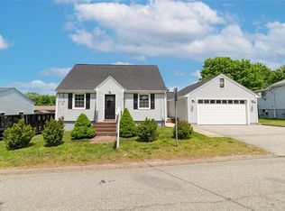 18 Randolph Ave, Tiverton, RI 02878