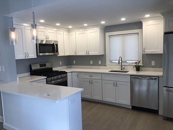 2nd image of 119 Park St