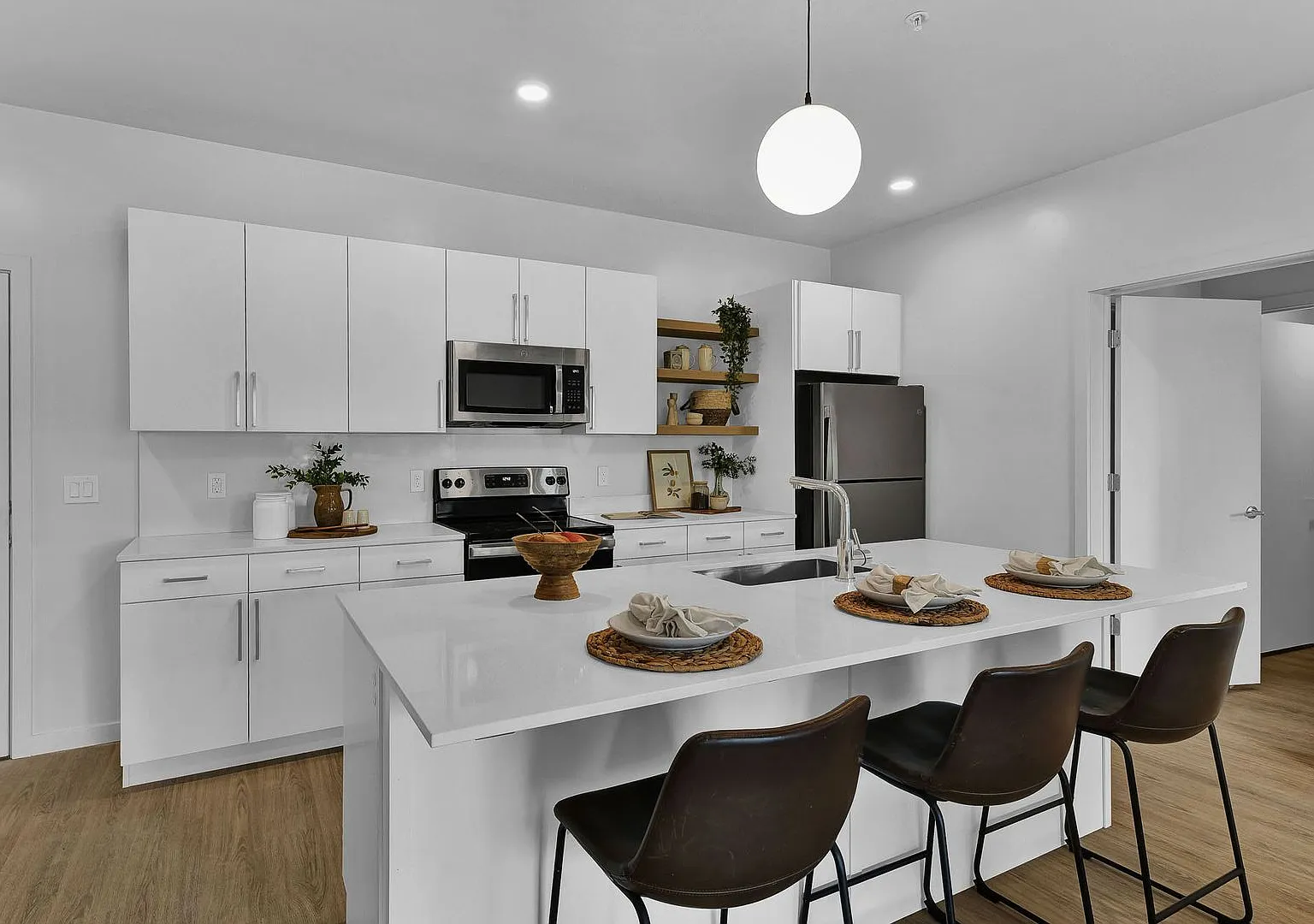 The Betty Apartments — Photo 3