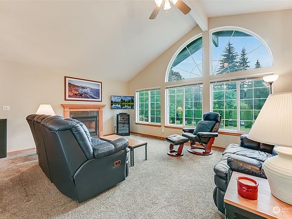 5th image of 18923 89th Ave NE