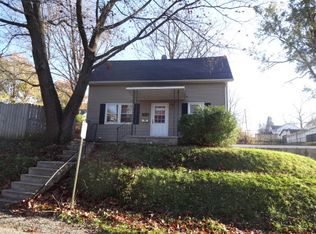 1603 Valley St, Burlington, IA 52601