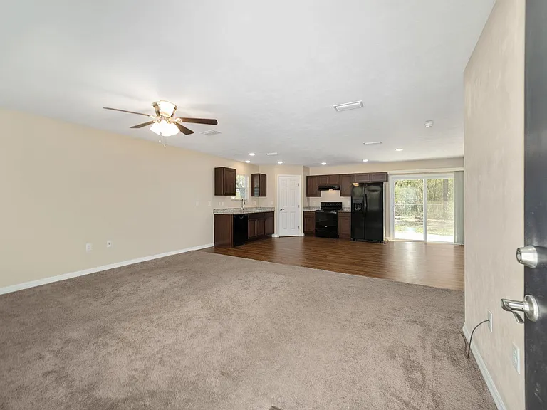 23935 NE 118th Ave — Photo 7