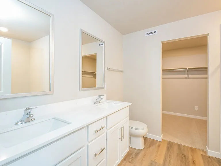 7325 Crystal Ave — Photo 13
