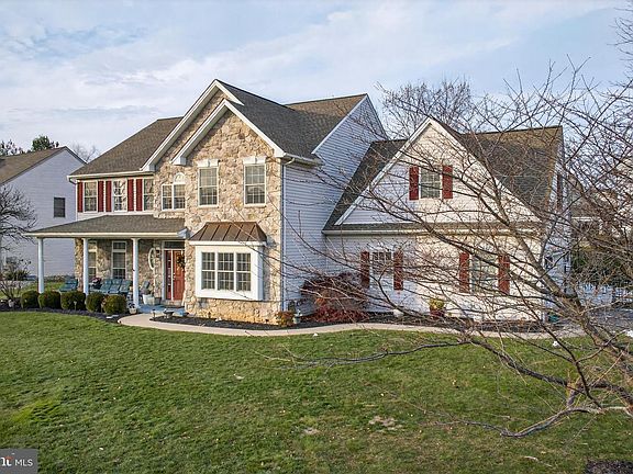 2nd image of 55 Lexington Dr #L-0043