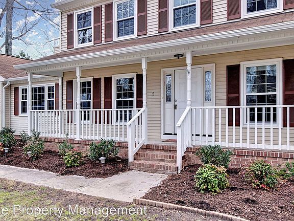 2nd image of 5 Hunt Wood Dr