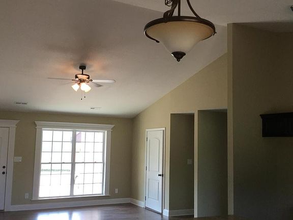 3rd image of 3585 Spence Cir