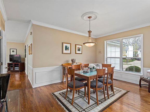 2nd image of 315 Weston Oaks Ct