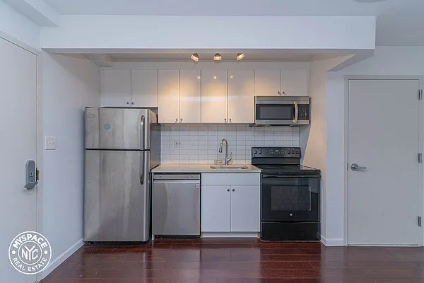 Rented by MySpaceNYC | media 34