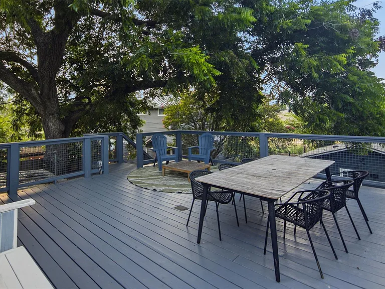 906 Willow St — Photo 16