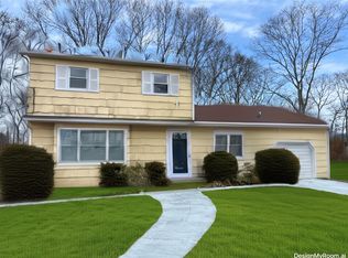 101 Mastic Blvd W, Shirley, NY 11967
