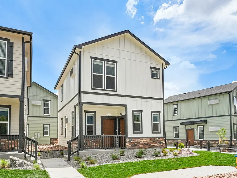 Cottages at Aero Park — Photo 7