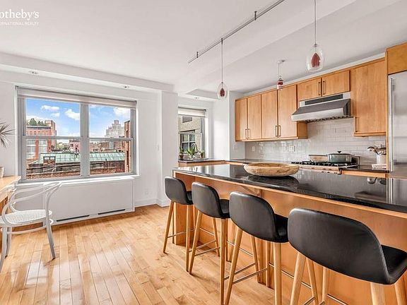 4th image of 2 5th Ave APT 5M