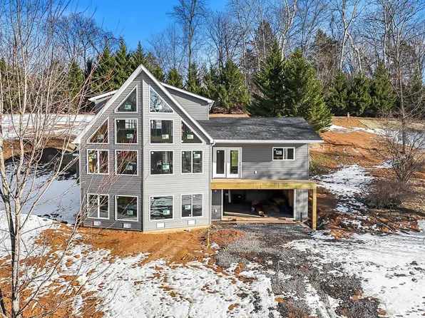 722 Farms River Rd, Front Royal, VA 22630