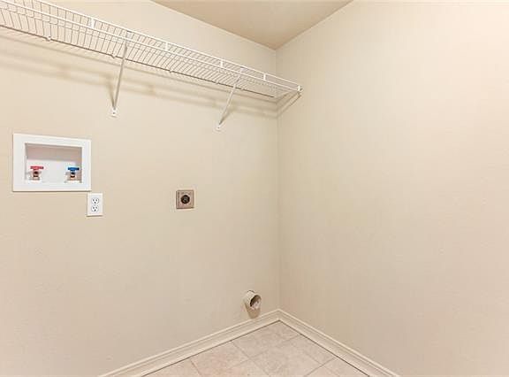 5th image of 8511 Deerfield St