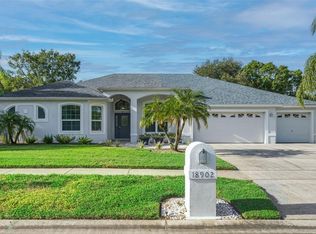 18902 Saint Laurent Dr, Lutz, FL 33558